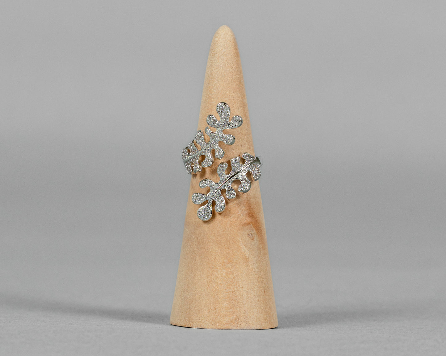 The Meadow Vine Ring