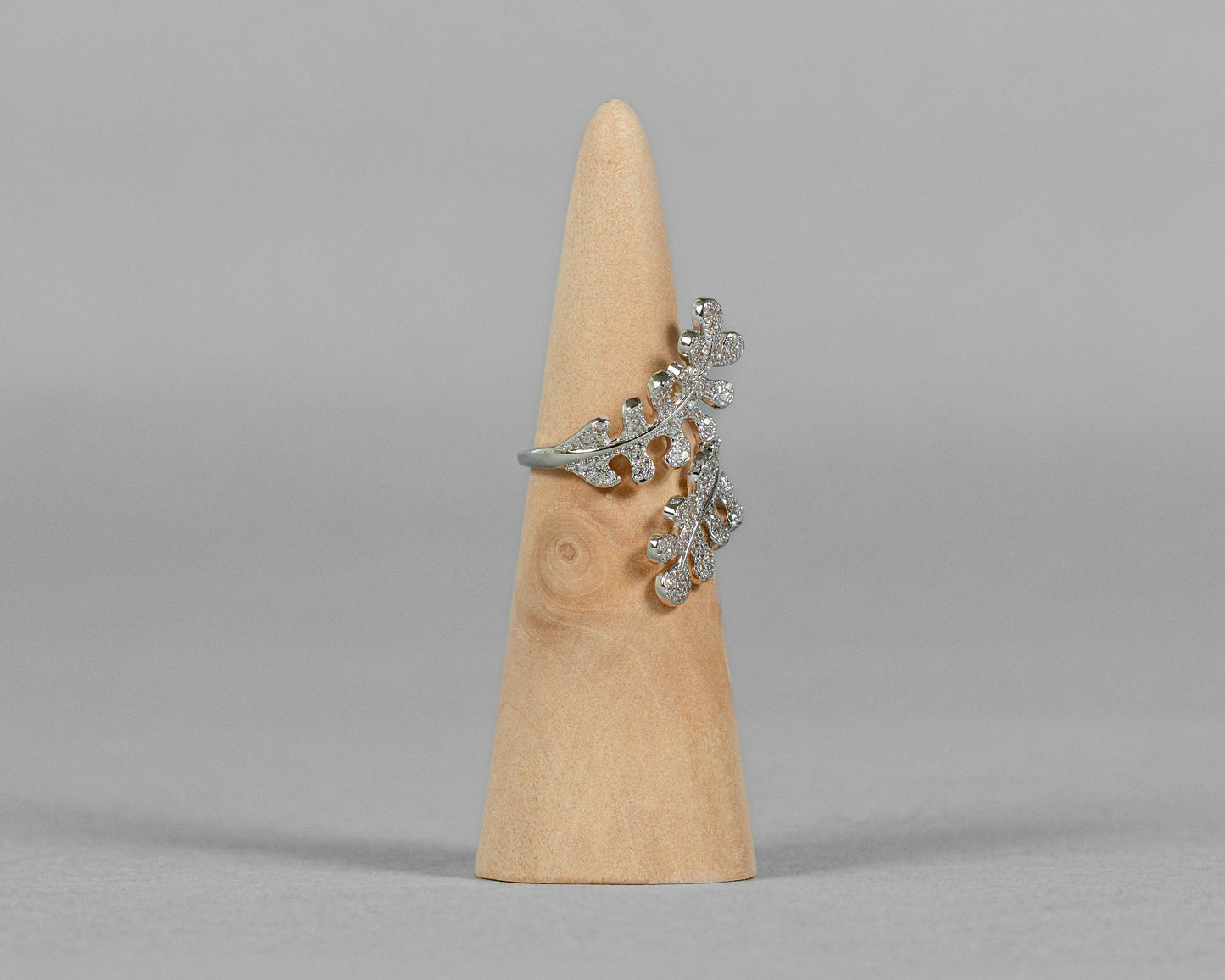 The Meadow Vine Ring